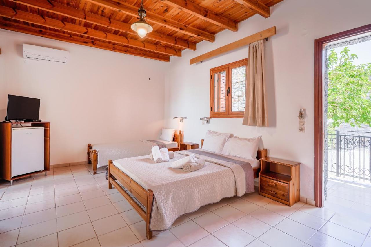 Xenia Hotel Sfakia Buitenkant foto